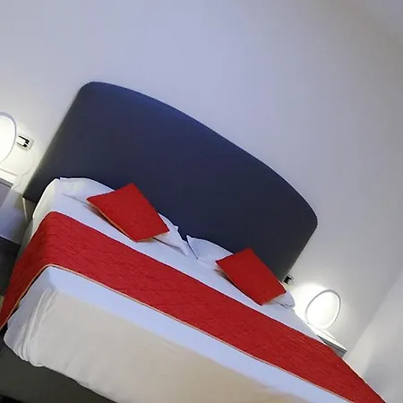 Orange Ξενοδοχείο 3*