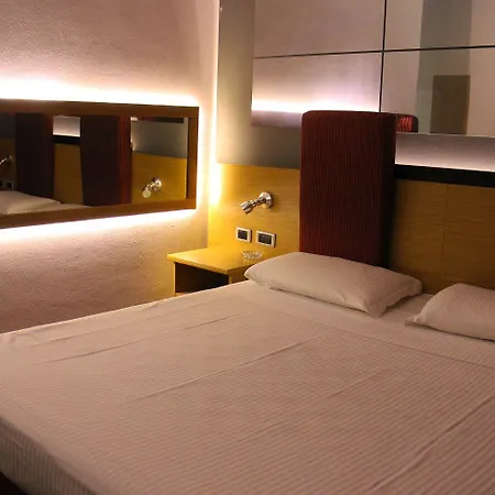 Orange Hotel Vergiate