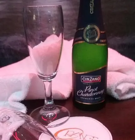 Orange Hotel 3*