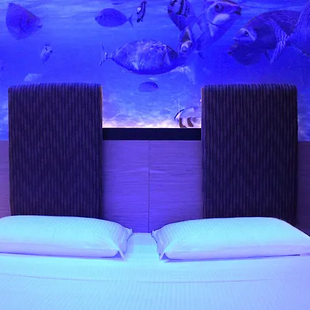 Orange Hotel 3*