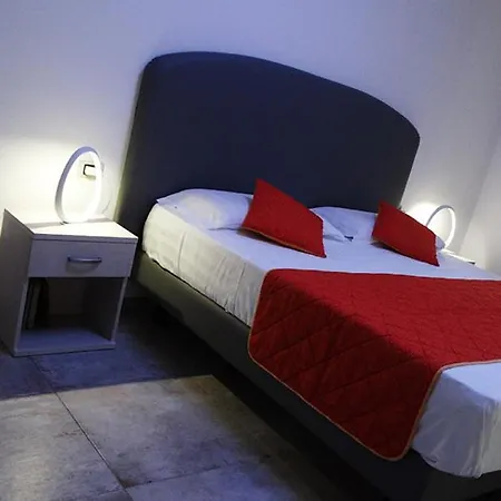 Hotel Orange Vergiate