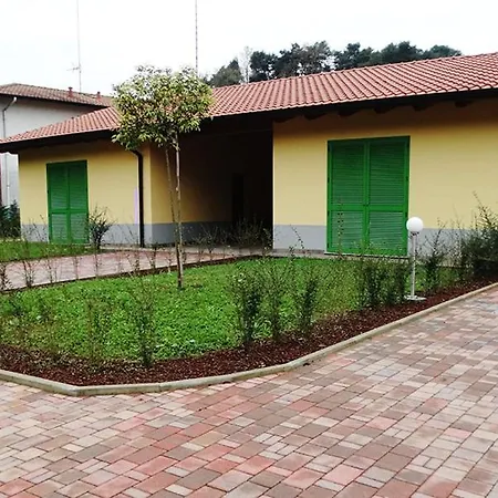 Orange Hotel 3*